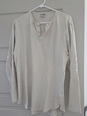Men’s Cream Henley Long-Sleeve Shirt